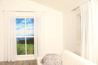 Soepelvallende fijn geweven vitrage in naturel