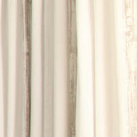 Dichte inbetween in naturel, bedrukt met een patroon van lengtestrepen in naturel en taupe.