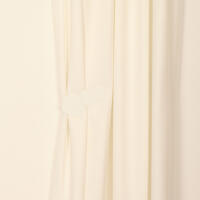 Mooie witte glanzende embrasse