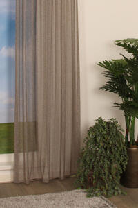 Deze grof geweven Inbetween is een lichtere kwaliteit en valt erg mooi in de plooi