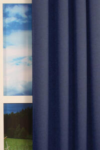 Verduisterende overgordijnstof met een mooie weefstructuur aan de voorzijde. De gladde achterzijde van de stof is effen naturel