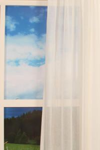 Mooie inbetween, geweven in een linnenlook met een speels 3-kleurig dessin in de lengterichting