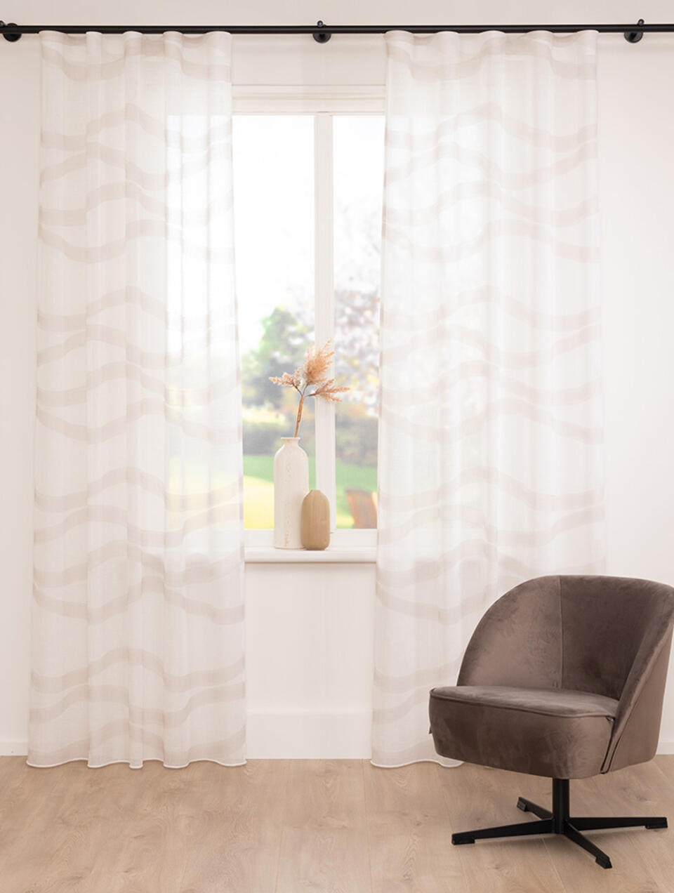 Kamerhoge inbetween Stride heeft een mooi horizontaal golvend patroon