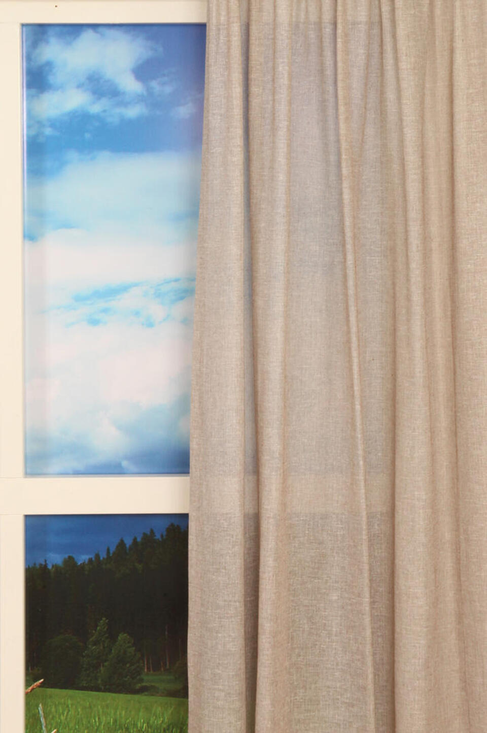 Barking bruin is een zandkleurige transparante inbetween met een linnen look. Valt soepel