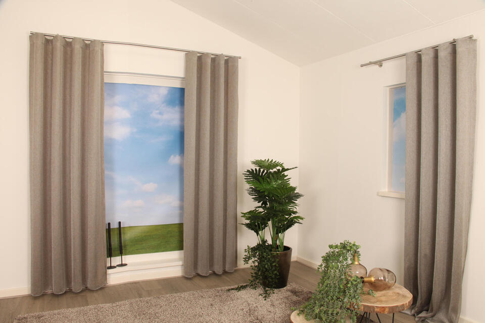 Spark beige gevoerd is een prachtige glanzende inbetween met een voering in een bijpassende kleur