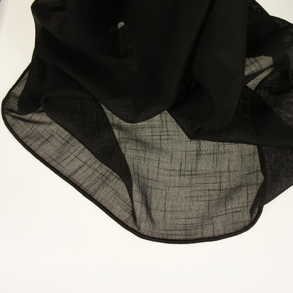 Deze kamerhoge luchtzuiverende Inbetween heeft een luxe Boucle optiek