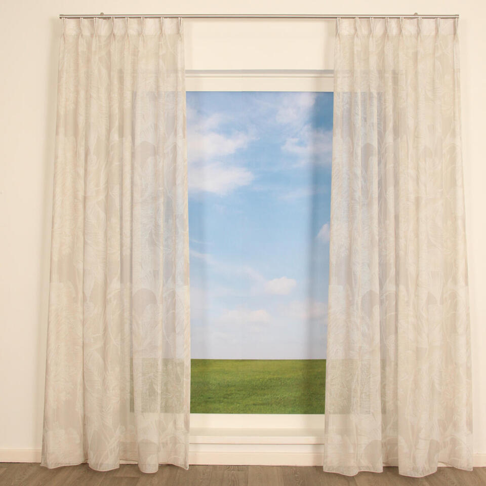 Inbetween Leitrim valt soepel en heeft een prachtig bladmotief