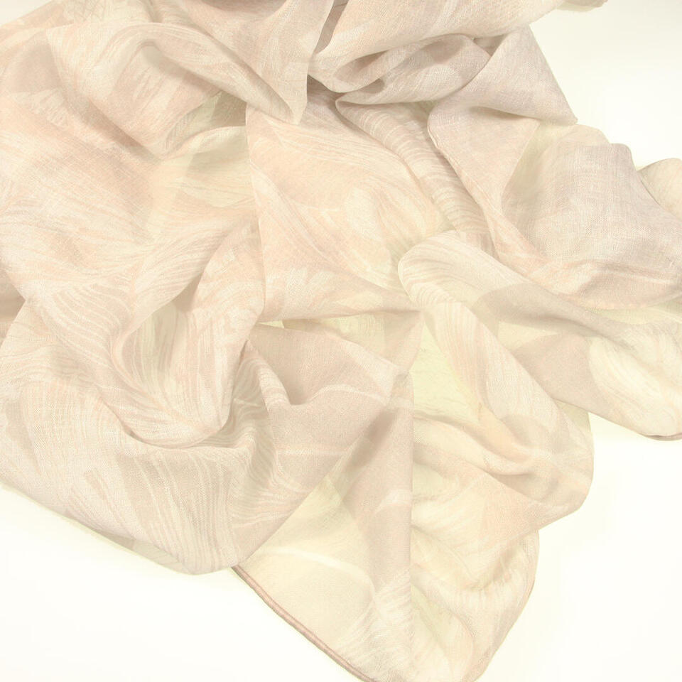 Inbetween Leitrim valt soepel en heeft een prachtig bladmotief